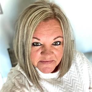 Meet your Posher, Bobbi